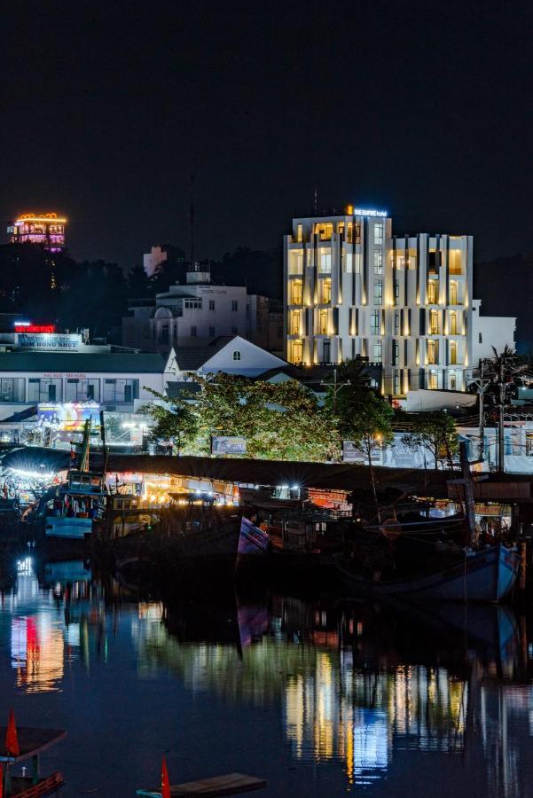 The Empire Hotel Phu Quoc Exterior photo