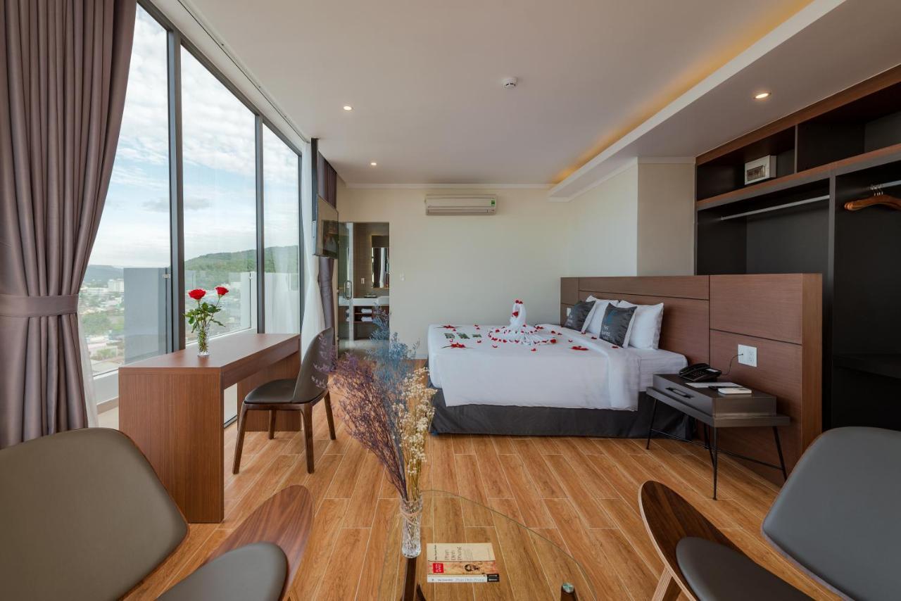 The Empire Hotel Phu Quoc Exterior photo