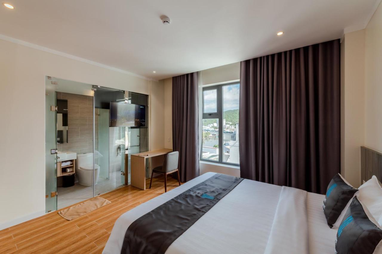 The Empire Hotel Phu Quoc Exterior photo